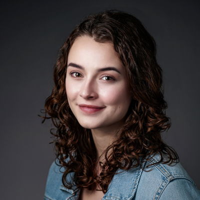 Ella Frederickson - Actor, Singer | StageAgent