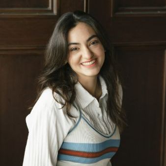 Holly Van Puyvelde