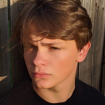 Jackson Nichols - Actor, Singer | StageAgent